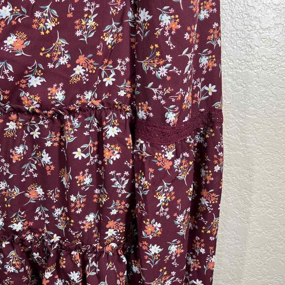 Planet Heart Juniors' Crochet-Trimmed Surplice Tiered Top Windsor Wine size S - Picture 15 of 16